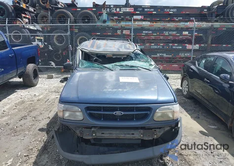 2000 Ford Explorer Xls from USA, damaged, VIN 1FMZU62X8YZA34912